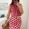 Caperucita Rosa (Rosa Navarro) Blusa Frambuesa Saten Nudo Escote Greece (V10)